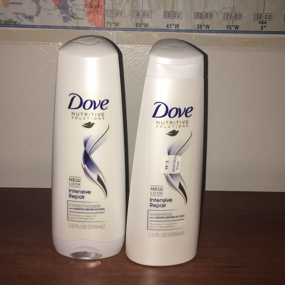 Shampoo & hair conditioner.